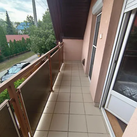 Alina *